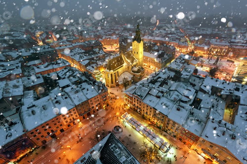 Preview: Picturesque evening view on Lviv city center from top of town hall
