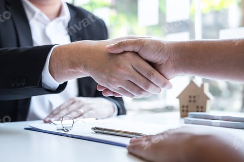 Preview: Finishing to successful deal of real estate