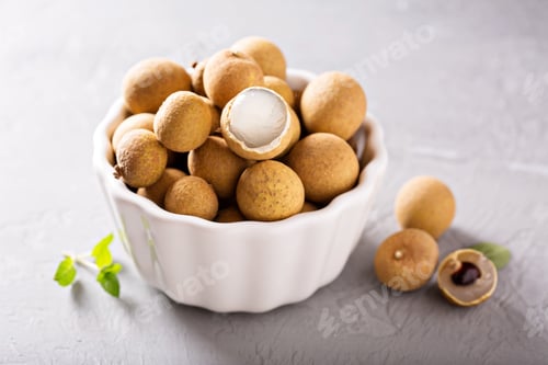 Preview: Longan fruit in white bowl