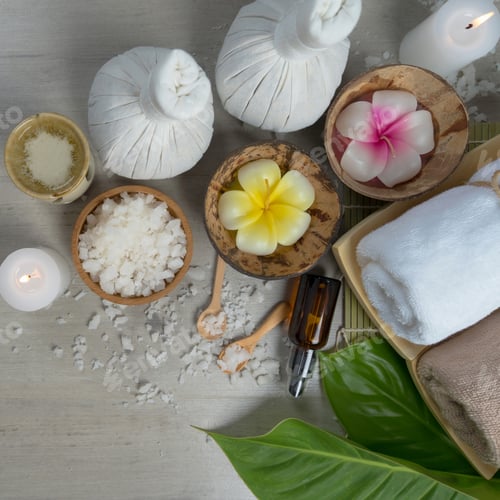Preview: Top view, Composition of spa treatment on wooden table, Aromatherapy, Beauty and fashion concept