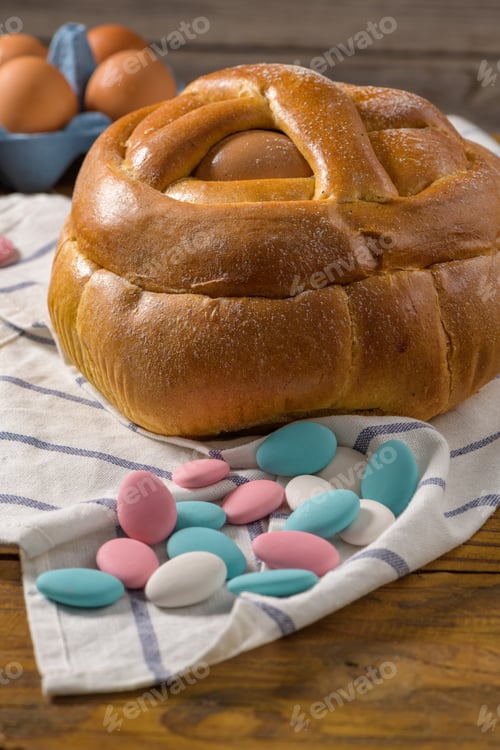 Preview: Easter folar with egg