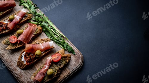 Preview: Bruschettas with jamon and arugula