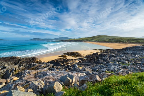 Preview: A sunny morning at Traigh Lar beach at Seilebost