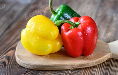 Preview: Fresh colorful bell peppers