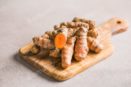 Preview: Group of turmeric roots