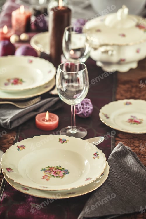 Preview: Table setting