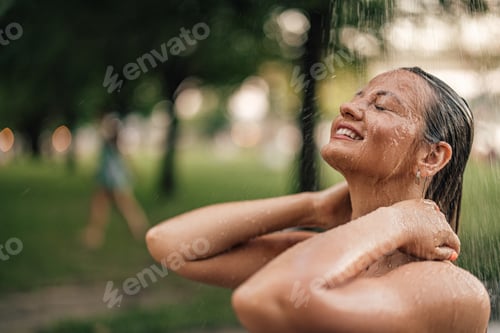 Preview: Enjoying summer vacation in nature.