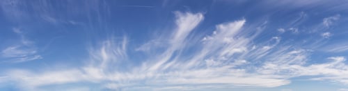 Vorschau: Blue Sky Wolkenlandschaft bei sonnigem bewölktem Tag
