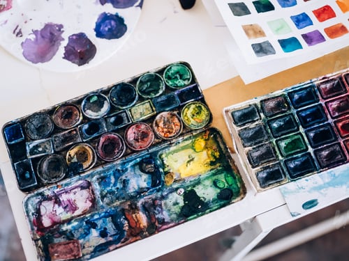 Preview: Close up on a painter's palette