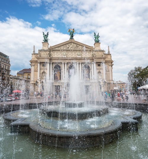 Preview: Fountain in front of Lviv Opera and Ballet Theatre - Lviv, Ukraine