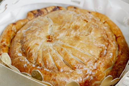Preview: One whole fresh royal galette in a box.