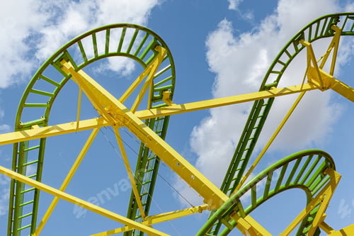 Preview: Blue sky at the funfair