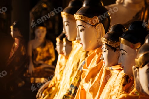 Preview: Statue at buddhist temple, Shwedagon Pagoda, Yangon, Myanmar