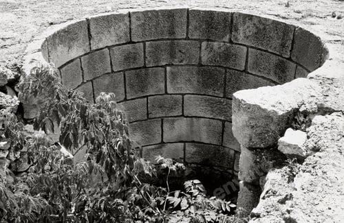 Preview: Circle stone hole in the ground, well