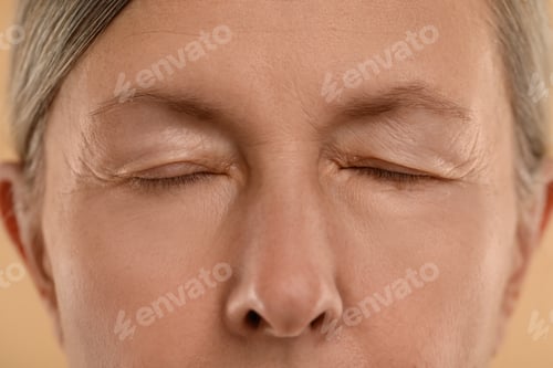 Preview: Macro view of woman with closed eyes