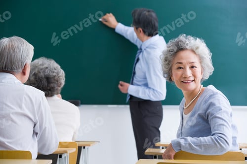 Preview: Senior adults having class at school