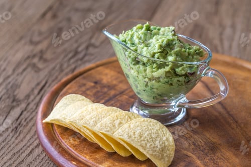 Preview: Guacamole in glass gravy-boat
