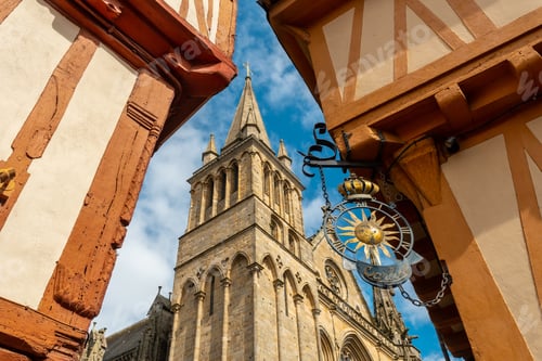 Preview: Vannes medieval, old wooden houses and St. Peter's Cathedral Basilica