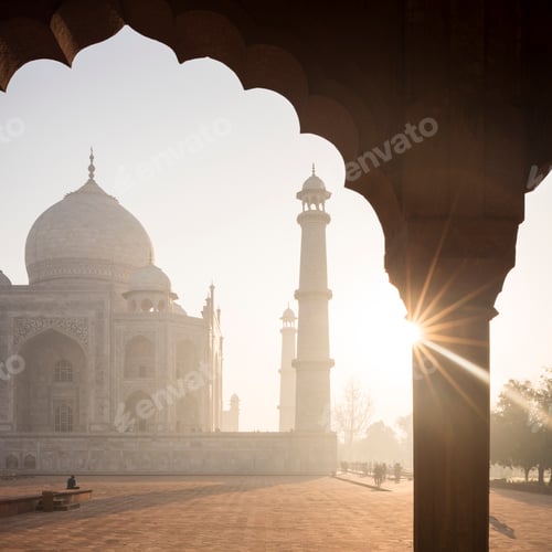 Preview: Golden sunrise at the iconic Taj Mahal