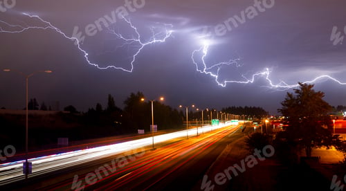 Preview: Rare Thunderstorm Producing Lightning Over Tacoma Washington I-5