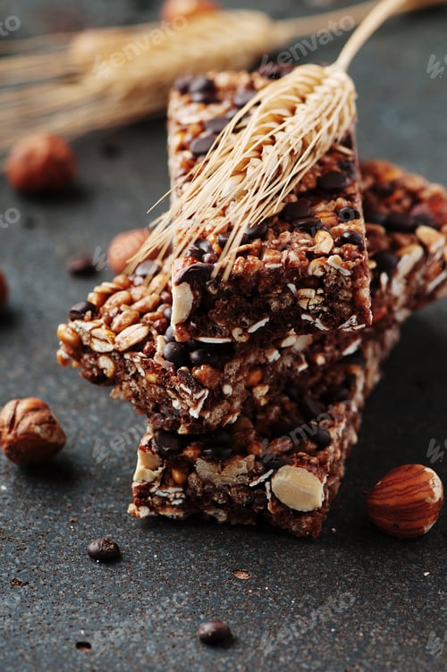 Preview: Cereal bar with nuts and chocolate