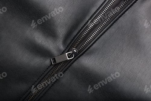 Preview: Zip on leather