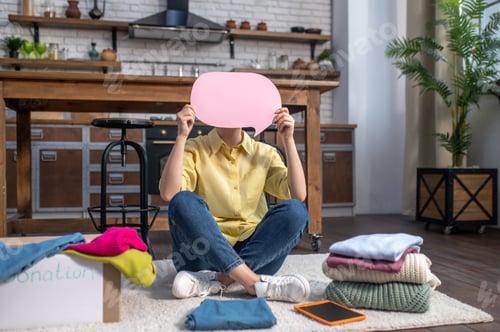 Preview: Mysterious woman calling for donating unwanted clothes to charity