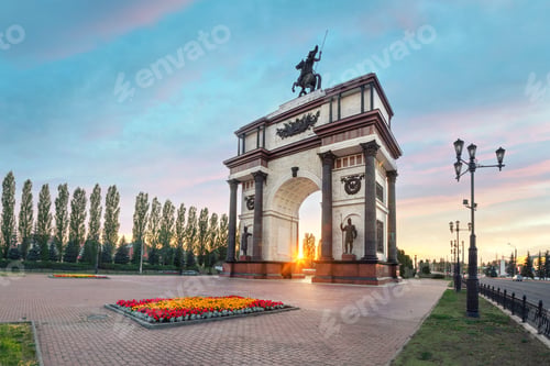 Preview: Triumphal Arch on sunset in Kursk, Russia