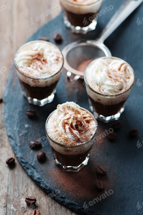 Preview: Delicious coffee with crean and cocoa