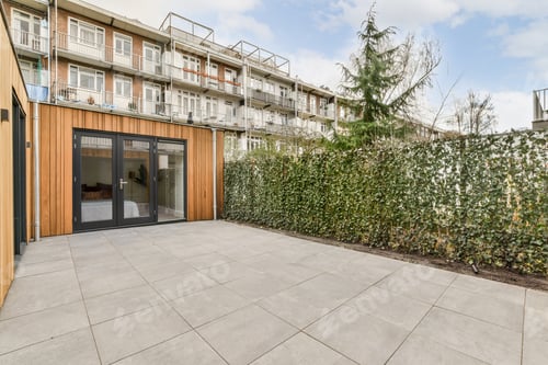 Preview: Neat patio with sitting area