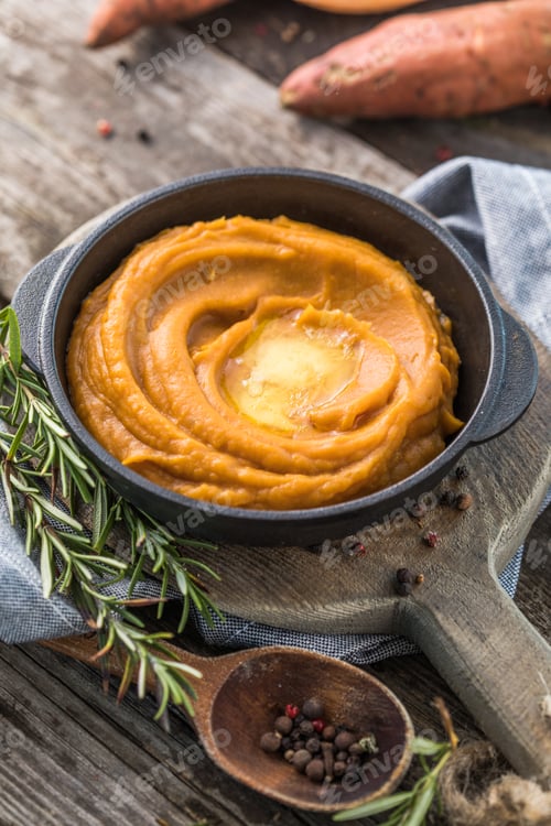 Preview: Spicy mashed sweet potato or sweet potato puree with rosemary