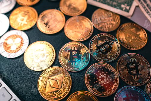 Vista previa: Crypto coins and money on the desktop