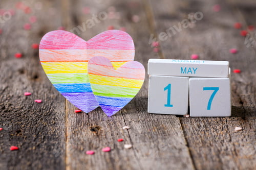 Preview: Wooden calendar with date 17 May and heart painted in rainbow color