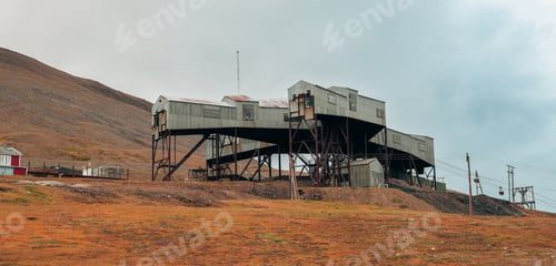 Preview: Exploring the abandoned coal mine structures in Longyearbyen, Svalbard during autumn