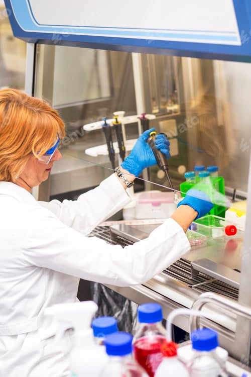 Preview: Photo of real female scientists researching in laboratory.