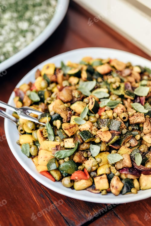 Preview: Mediterranean salad