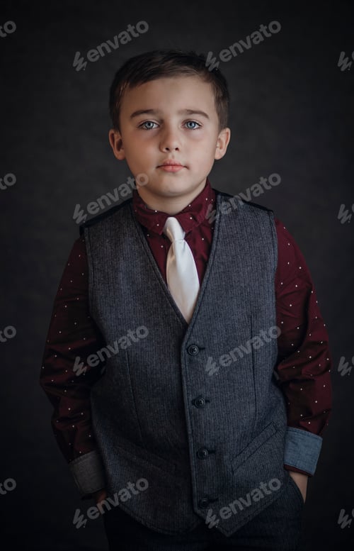 Preview: Portrait of a young boy in Fancy clothes