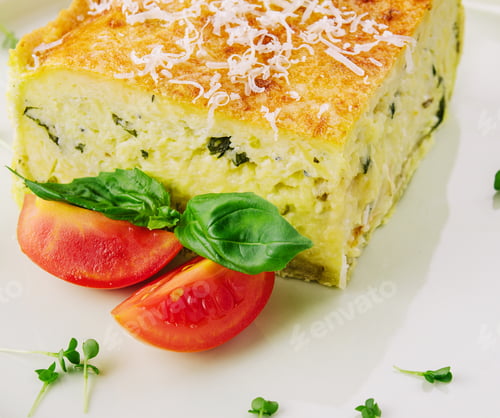 Preview: Tasty spinach tart and tomatoes