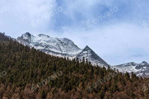 Preview: Mount Xiannairi peak, one of the four holy mountains in Sichuan. View from Daocheng Yading Nature