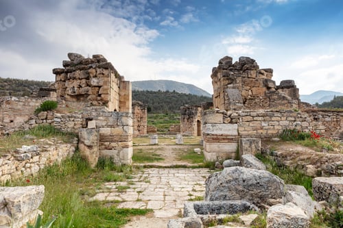 Preview: Ruins of the Roman theater in Hierapolis