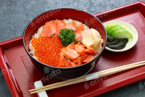 Preview: japanese rice bowl topped with salmon & salmon roe