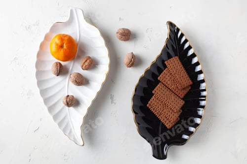 Preview: leaf shaped dishes