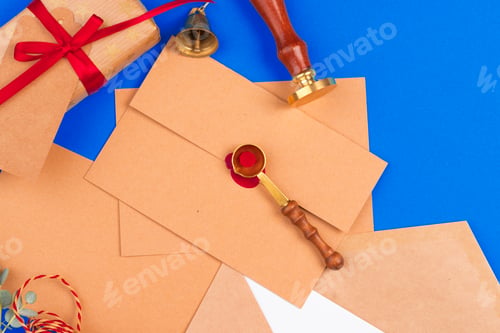 Vista previa: Vintage letter with red seal stamp close up