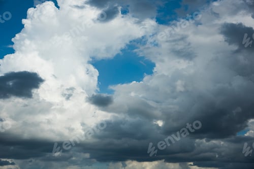 Vorschau: Abstrakter Himmel- und Wolkenhintergrund
