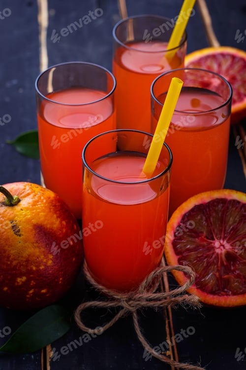 Preview: Glasses of fresh blood orange juice