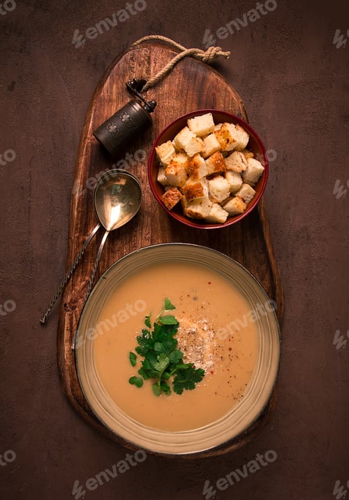 Preview: cream soup, mashed soup, beige, mushroom, onion,