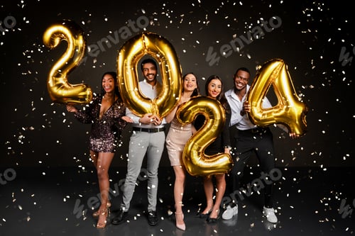 Visualização: Beautiful multicultural friends celebrating New Year 2024 together, black background