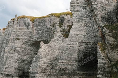 Preview: Beautiful coastal cliffs wallpaper in the northern sea.