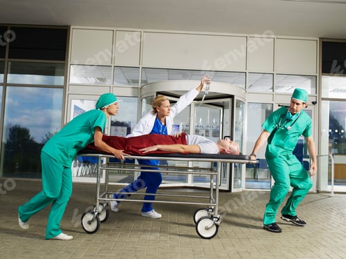 Preview: Medical team in front of hospital
