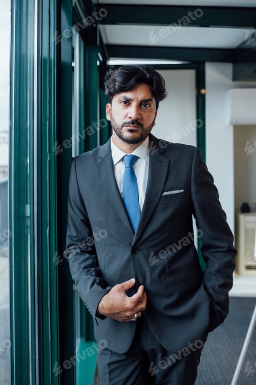 Preview: Portrait of businessman in office